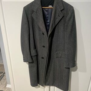 Vintage 1960s Hickey Freeman Wool Gray Check Overcoat Sz 42R (snug fit)